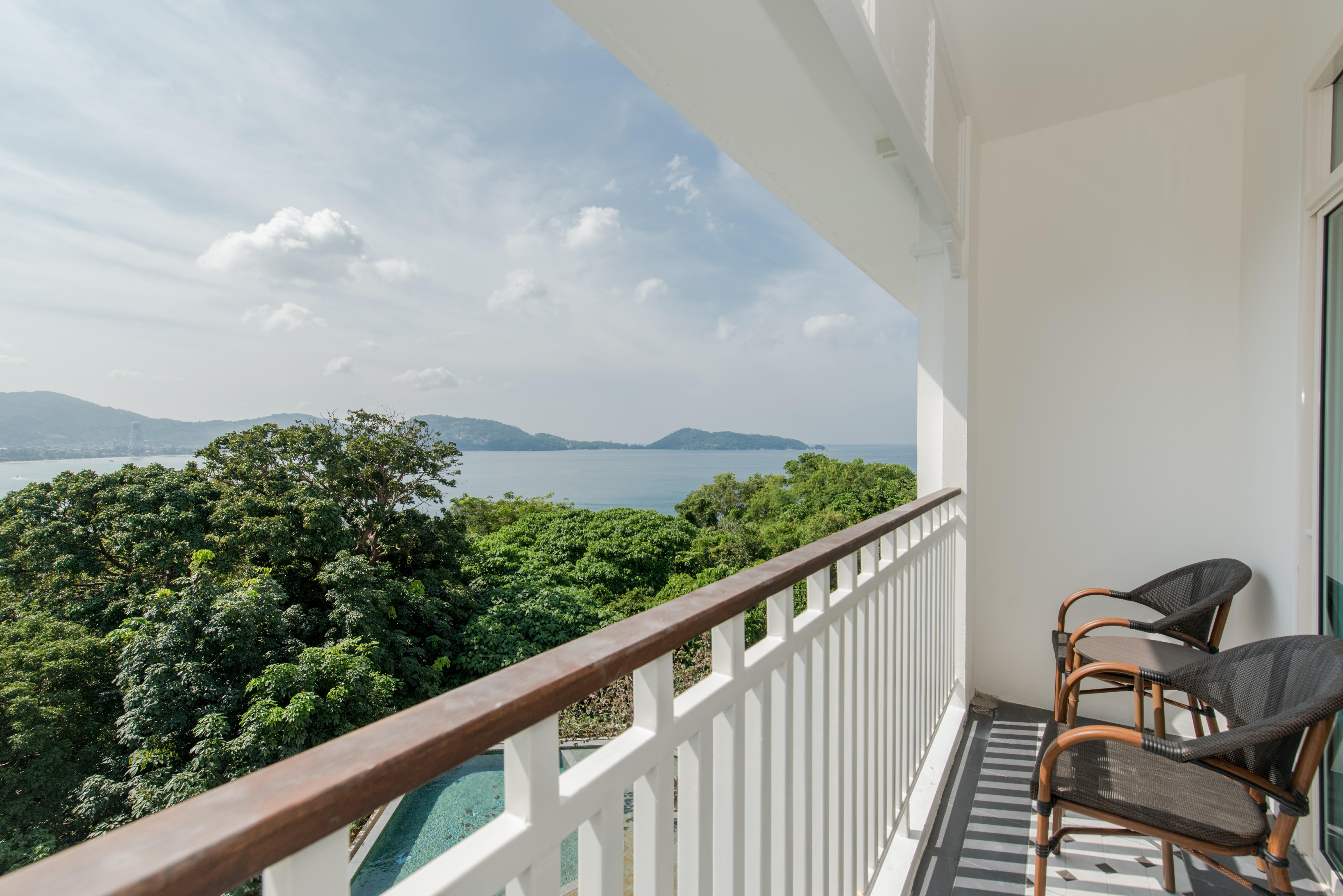 Marina Gallery Resort-Kacha-Kalim Bay By Sugar Marina Boutique Hotels Patong Exterior foto View from the balcony of a suite at the resort