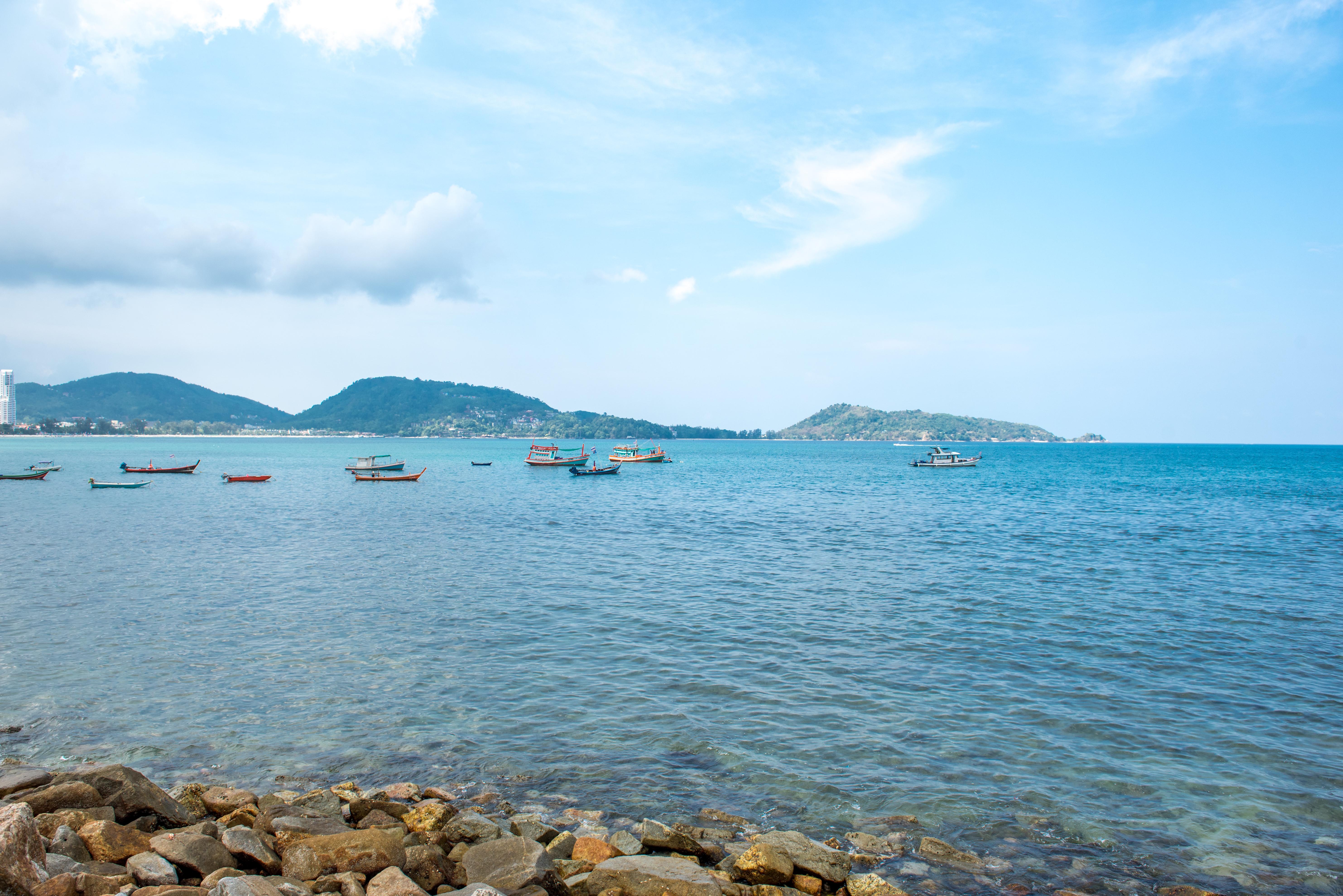 Marina Gallery Resort-Kacha-Kalim Bay By Sugar Marina Boutique Hotels Patong Exterior foto View of the Gulf of Thailand from the shore of Pattaya